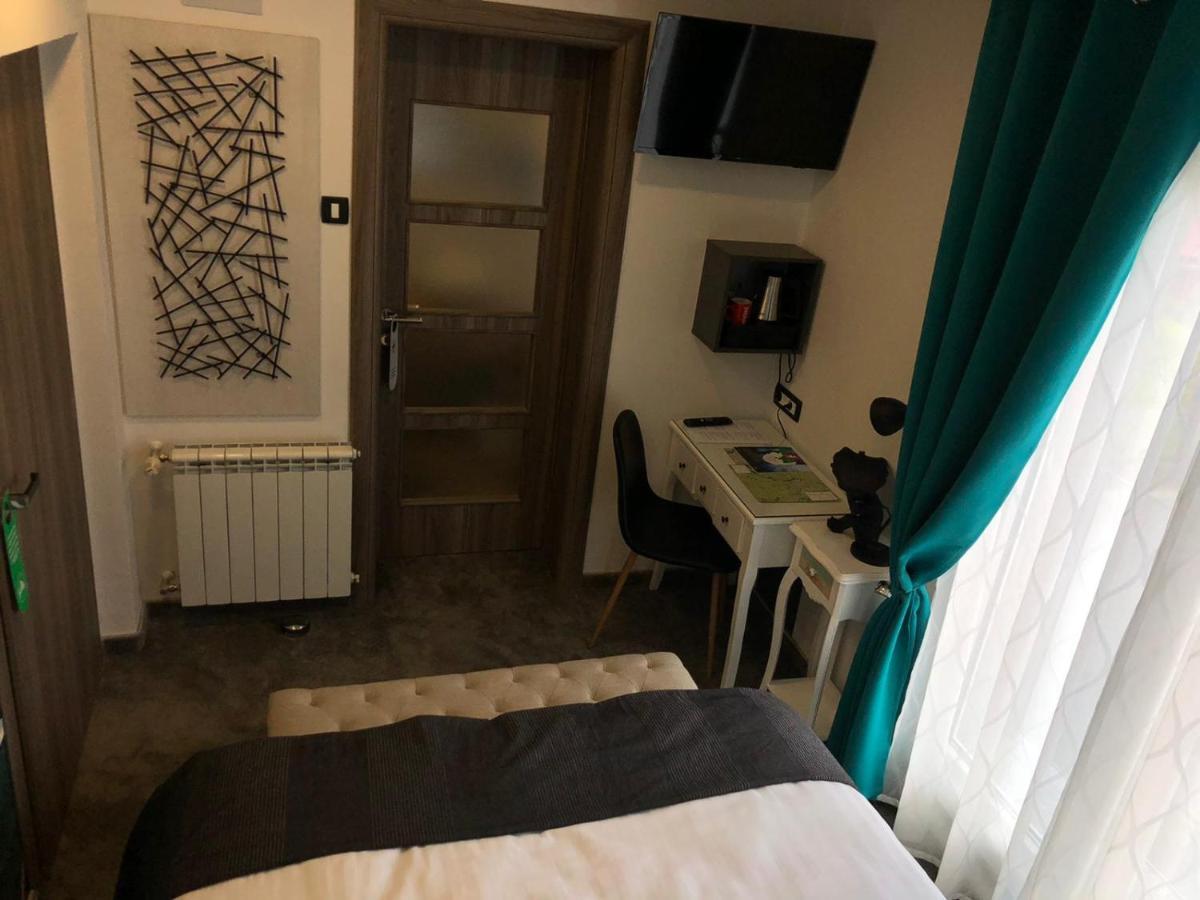 Luxury Rooms Lira Ogulin Kültér fotó